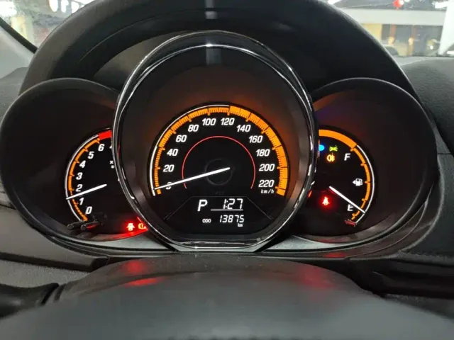 Toyota YARiS L Zhi Xuan 2022 1.5L CVT Leading PLUS Edition — Фото автомобиля 11