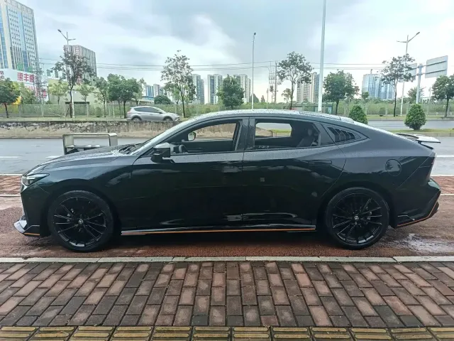 Changan Changan UNI-V 2022 1.5T Sport Edition — Фото автомобиля 3