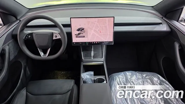 Tesla Model Y — Фото автомобиля 7