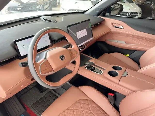 Changan Changan UNI-Z New Energy 2024 Blue Whale Smart Electric iDD 125km Excellence Model — Фото автомобиля 9