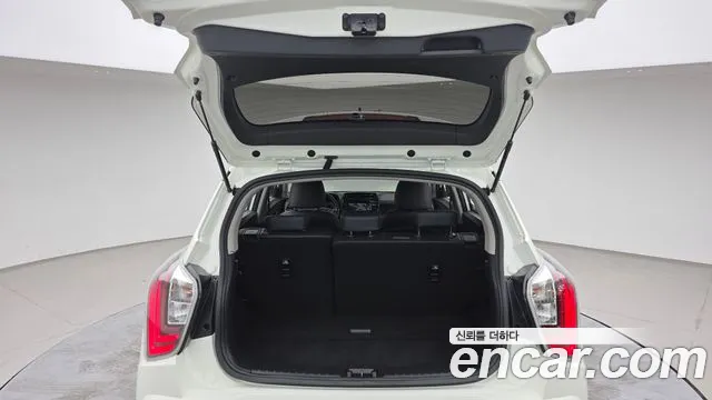 KG_Mobility_Ssangyong TIBOLI Very New Tivoli Бензин 1.5 2WD — Фото автомобиля 20