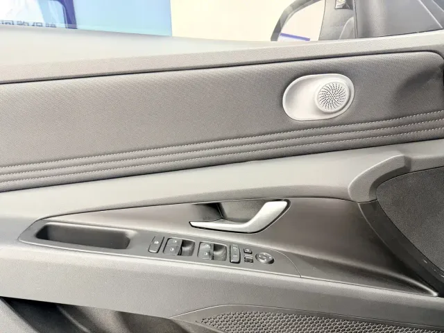 Hyundai Elantra — Фото автомобиля 13