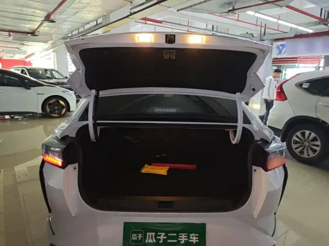 Dongfeng Yixuan — Фото автомобиля 18