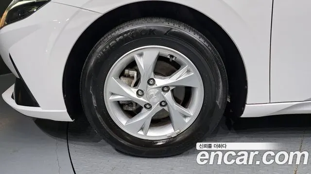Hyundai AVANTE Avante (CN7) — Фото автомобиля 5