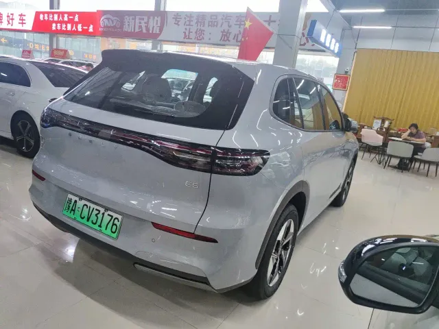 Geely Galaxy E5 — Фото автомобиля 14