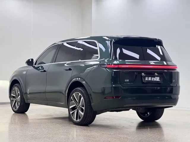 Li Auto L9 — Фото автомобиля 5
