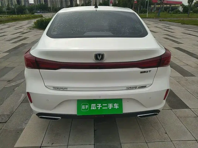 Changan Eado — Фото автомобиля 5