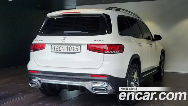 Mercedes-Benz GLB-Class — Фото автомобиля 2