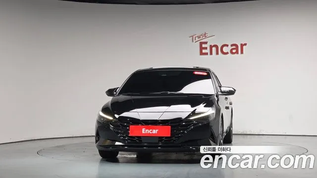 Hyundai Avante CN7 — Фото автомобиля 3