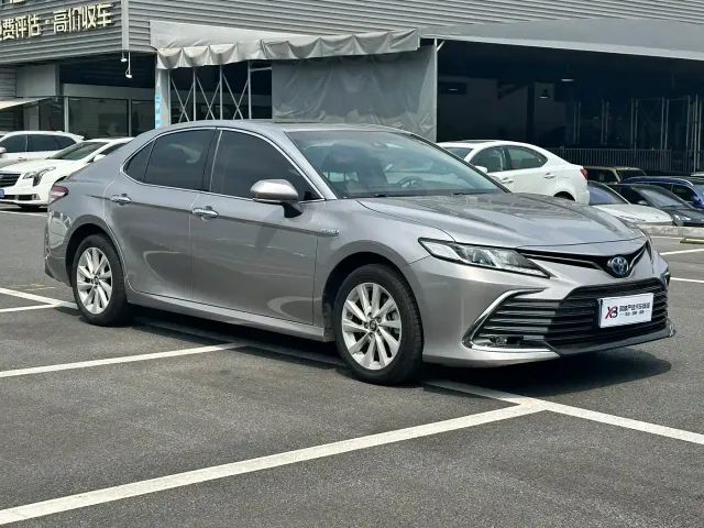 Toyota Camry — Фото автомобиля 3