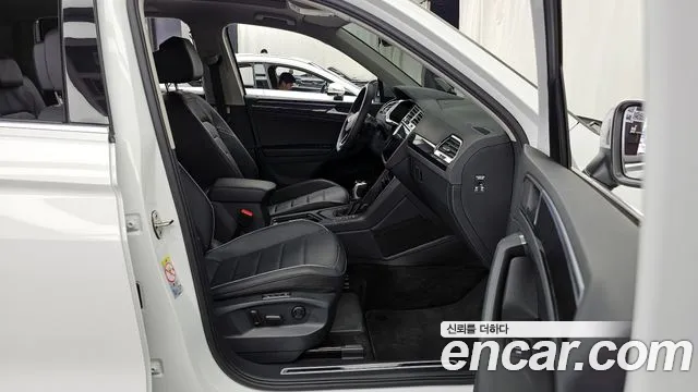 Volkswagen Tiguan Tiguan 2 поколение 2.0 TDI Prestige — Фото автомобиля 11