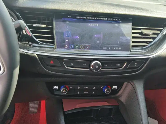 Buick Regal — Фото автомобиля 13