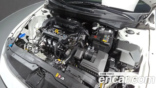 Hyundai Avante — Фото автомобиля 9