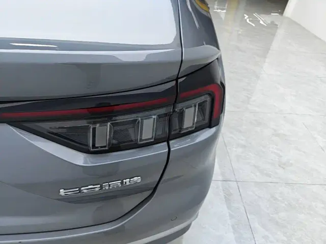 Ford Mondeo — Фото автомобиля 7