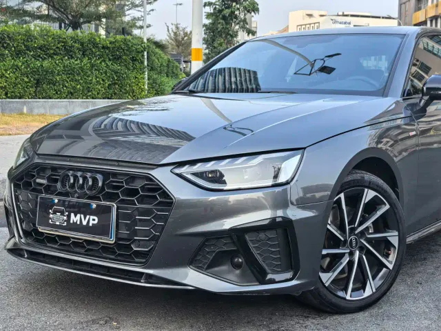 Audi A4L — Фото автомобиля 3