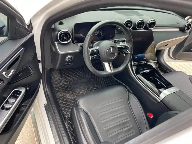 Mercedes-Benz C-Class — Фото автомобиля 10
