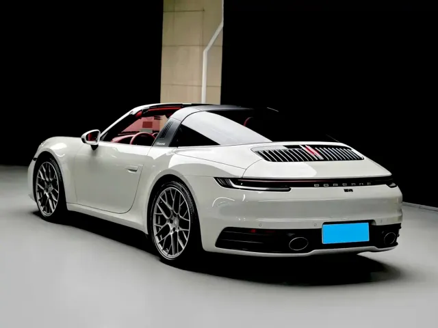 Porsche 911 — Фото автомобиля 6