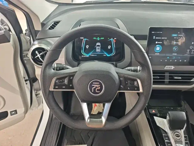 BYD Yuan Pro — Фото автомобиля 10
