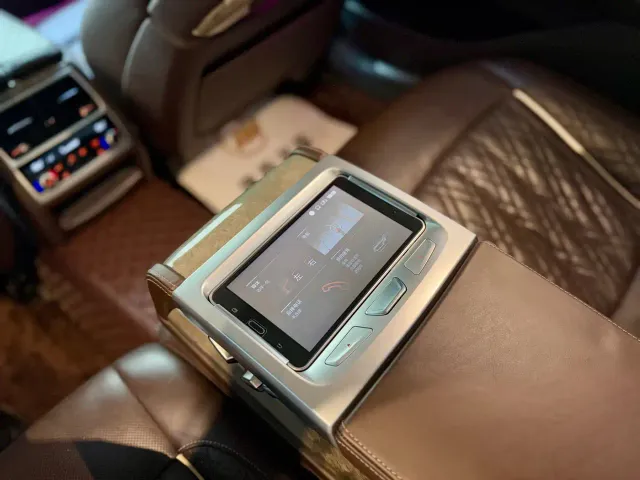 BMW 7 Series — Фото автомобиля 9