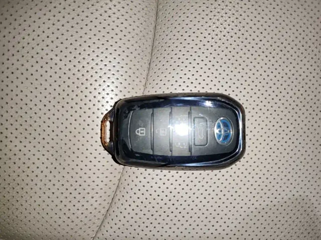 Toyota Granvia — Фото автомобиля 8