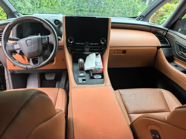 Toyota Vellfire — Фото автомобиля 11