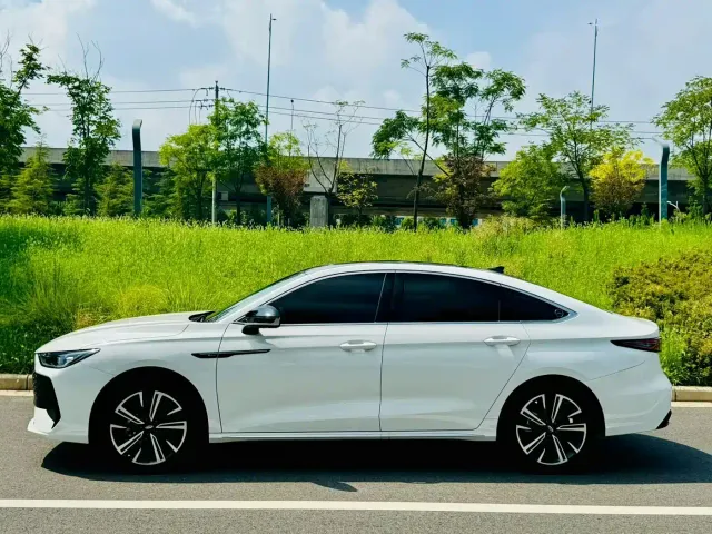 Chery Arrizo 8 PRO — Фото автомобиля 3