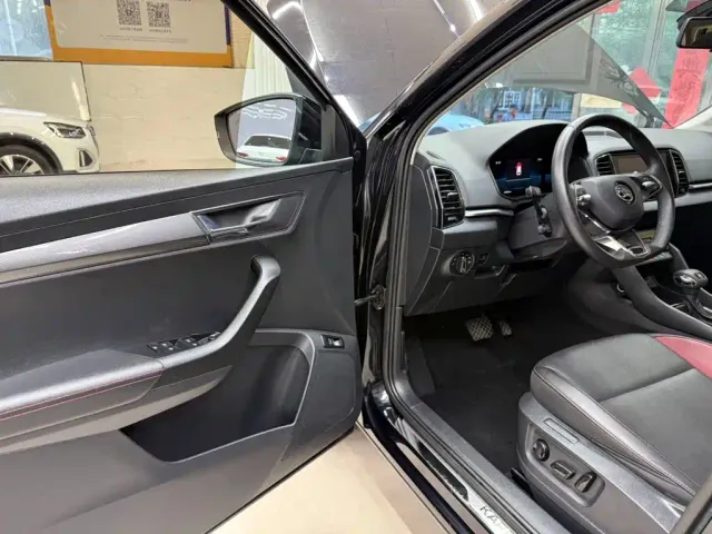 Skoda Karoq — Фото автомобиля 8