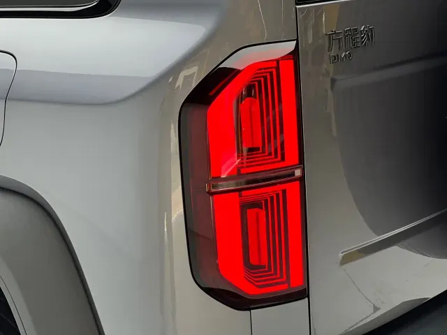 BYD FangChengBao Leopard 5 — Фото автомобиля 17