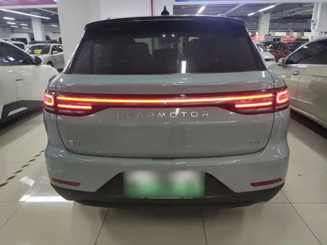 Leapmotor C11 — Фото автомобиля 5