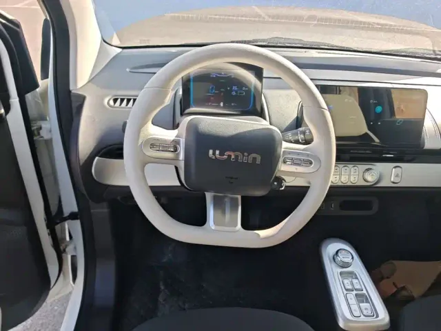 Changan Lumin — Фото автомобиля 10