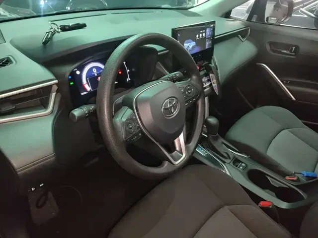 Toyota Frontlander 2023 2.0L CVT Leading Edition — Фото автомобиля 10
