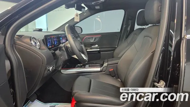 Mercedes-Benz EQA — Фото автомобиля 10