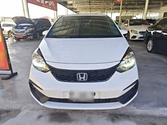 Honda Fit — Фото автомобиля 2