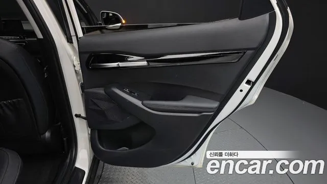 Kia Seltos Seltos Бензин 1.6 турбо 2WD — Фото автомобиля 25