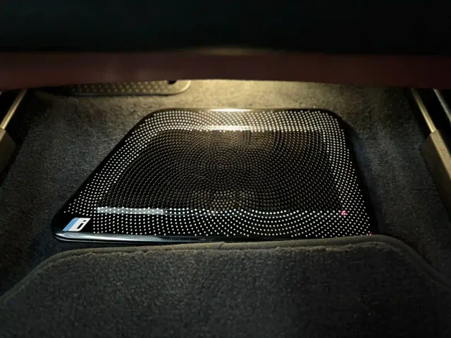 BMW iX M60 — Фото автомобиля 11