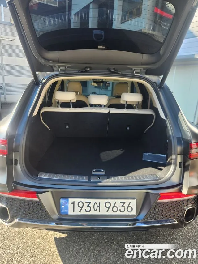 Genesis GV70 — Фото автомобиля 14