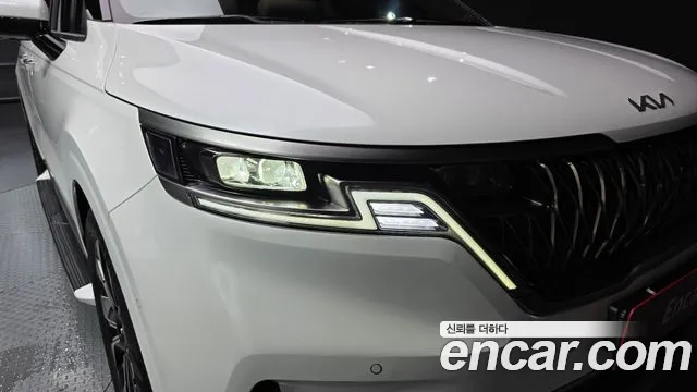 Kia Canival Carnival 4 поколение Дизель 7 мест Signature — Фото автомобиля 22