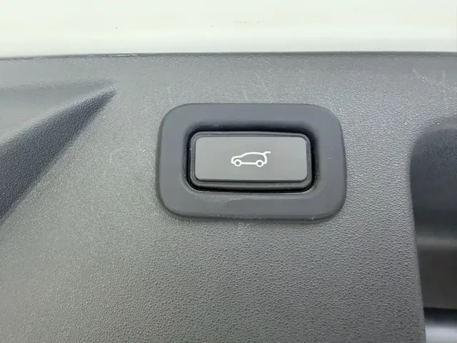 Land Rover Land Rover Discovery Sport PHEV 2022 Facelift P300e Plug-in Hybrid — Фото автомобиля 11