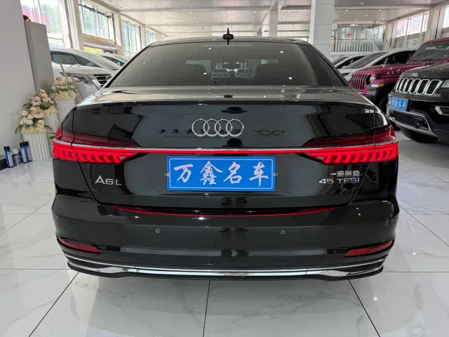 Audi A6L — Фото автомобиля 17