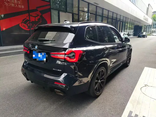 BMW BMW X3 2023 xDrive30i Leading M Night Package — Фото автомобиля 4