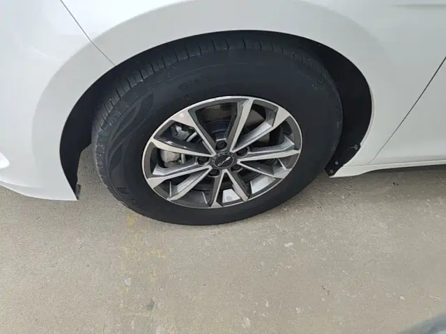 BYD Qin PLUS — Фото автомобиля 22