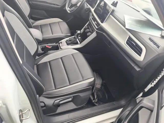 Volkswagen T-Roc — Фото автомобиля 8