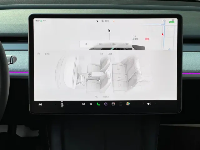 Tesla Model Y — Фото автомобиля 12