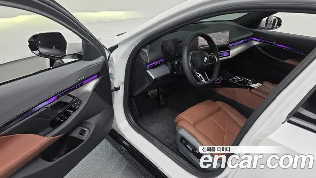BMW 5-Series 5 серия (G60) 530i xDrive M Sport — Фото автомобиля 10