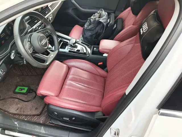 Audi A4L — Фото автомобиля 14