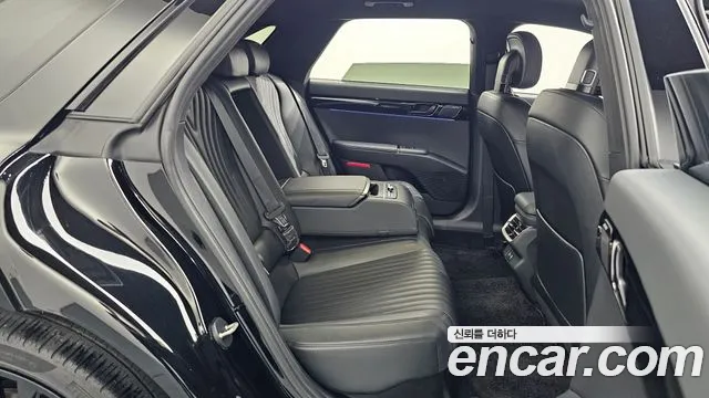 Hyundai Grandeur GN7 — Фото автомобиля 18