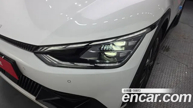 Kia EV6 — Фото автомобиля 22