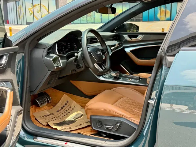 Audi A7L — Фото автомобиля 4