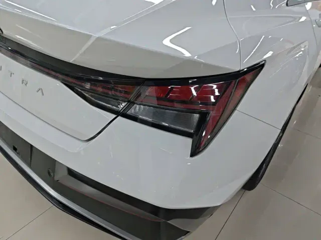 Hyundai Elantra — Фото автомобиля 7