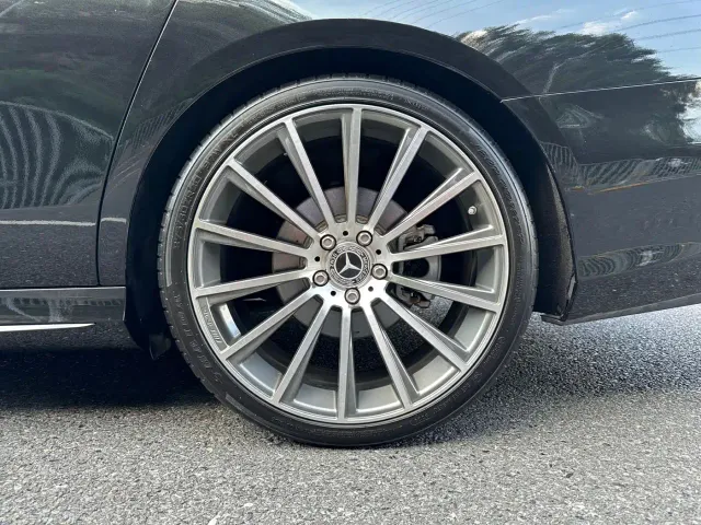 Mercedes-Benz E-Class — Фото автомобиля 12